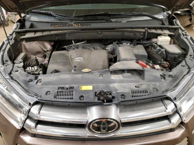 Photo 12 from auction – 2017 TOYOTA HIGHLANDER with VIN 5TDDZRFH7HS462055