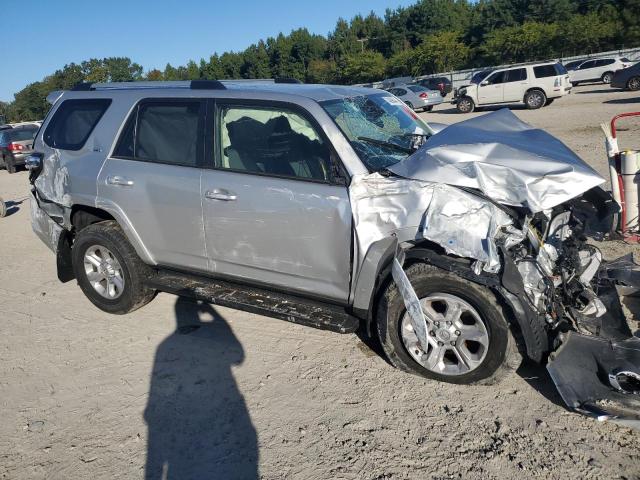 Photo 4 from auction – 2022 TOYOTA 4RUNNER SR with VIN JTEMU5JR0N6063230