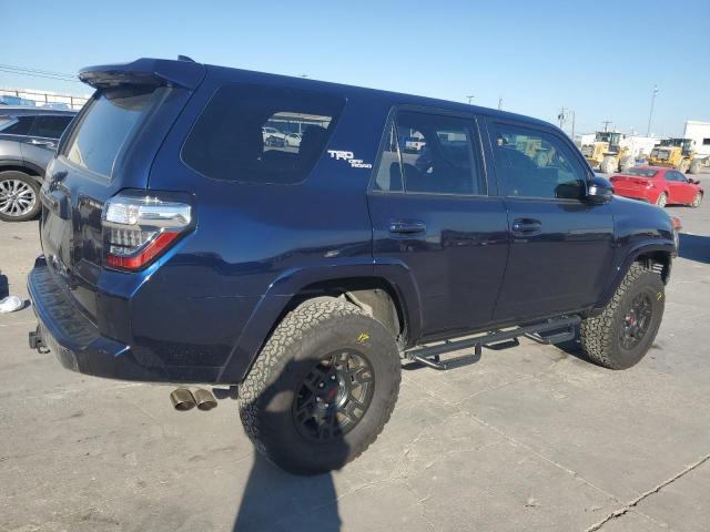 Photo 3 from auction – 2018 TOYOTA 4RUNNER SR with VIN JTEBU5JR4J5579663