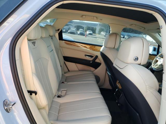 Photo 11 from auction – 2019 BENTLEY BENTAYGA with VIN SJAAM2ZV9KC026988
