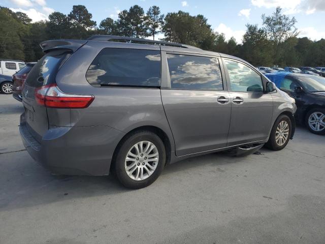Photo 3 from auction – 2017 TOYOTA SIENNA XLE with VIN 5TDYZ3DC8HS853074