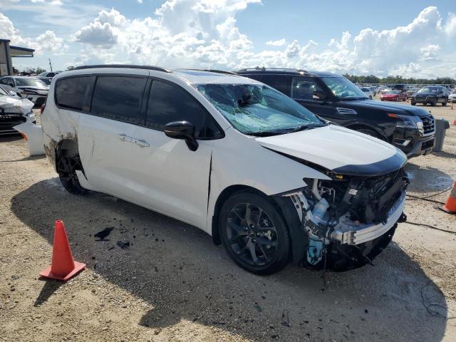 Photo 4 from auction – 2023 CHRYSLER PACIFICA L with VIN 2C4RC1GG5PR538944