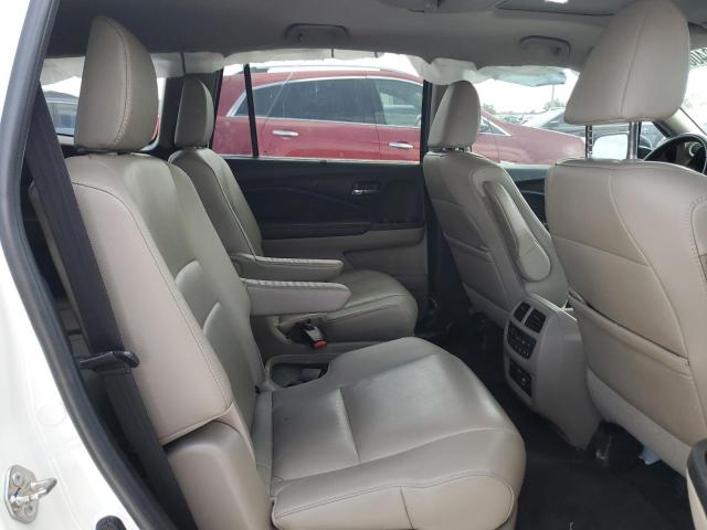 Photo 11 from auction – 2019 HONDA PILOT TOUR with VIN 5FNYF5H62KB019659