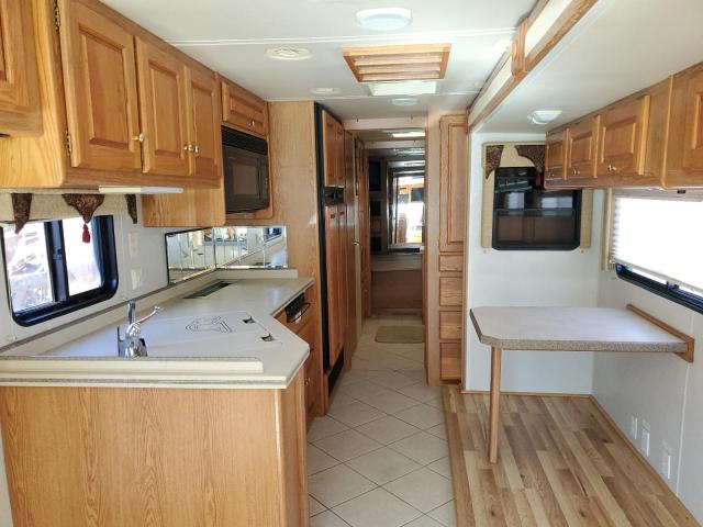 Photo 6 from auction – 2002 MNAC MOTORHOME with VIN 1RF22454122019842
