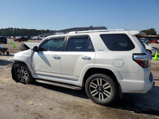 Photo 2 from auction – 2018 TOYOTA 4RUNNER SR with VIN JTEZU5JR7J5179935