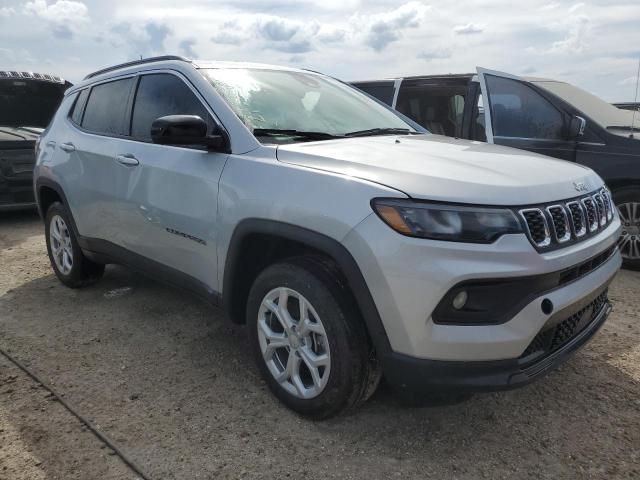 Photo 4 from auction – 2024 JEEP COMPASS LA with VIN 3C4NJDBN8RT130935
