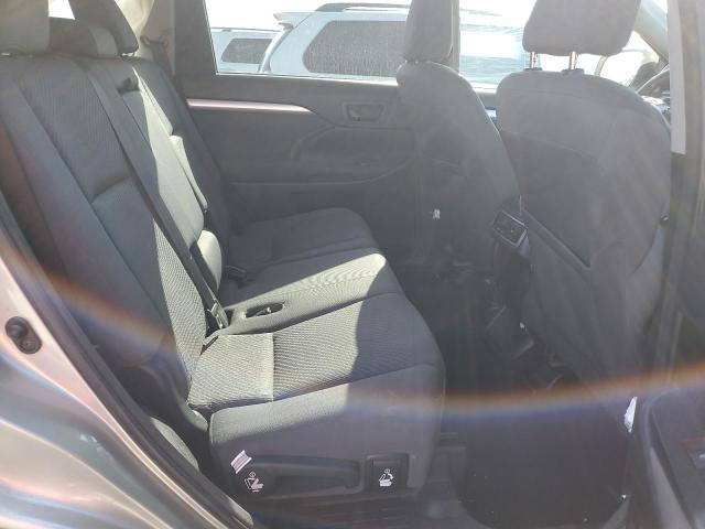 Photo 11 from auction – 2015 TOYOTA HIGHLANDER with VIN 5TDZKRFH6FS067078