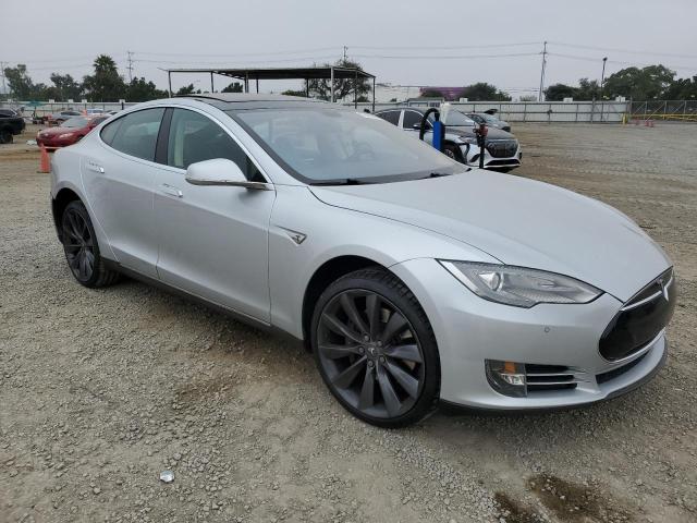 Photo 4 from auction – 2014 TESLA MODEL S with VIN 5YJSA1S19EFP41953
