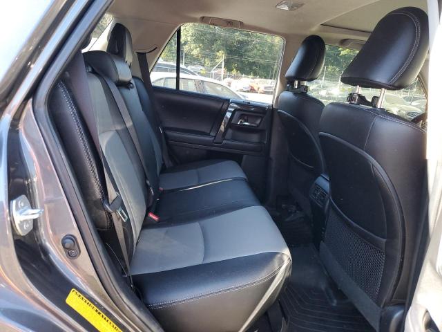 Photo 11 from auction – 2018 TOYOTA 4RUNNER SR with VIN JTEBU5JR9J5534119