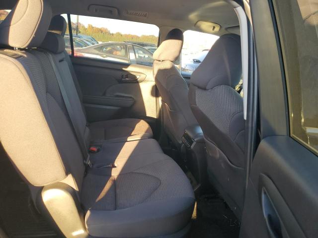 Photo 11 from auction – 2022 TOYOTA HIGHLANDER with VIN 5TDCZRBHXNS584342