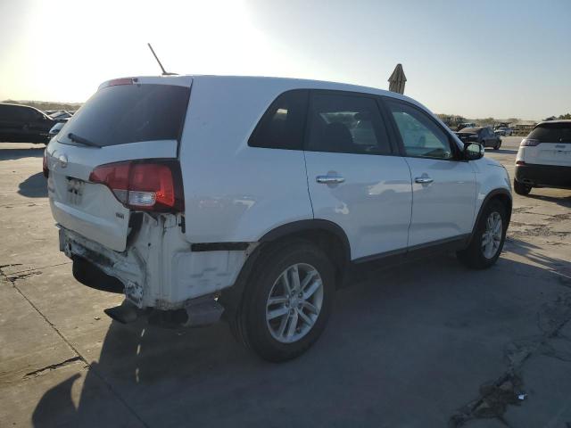 Photo 3 from auction – 2015 KIA SORENTO LX with VIN 5XYKT3A69FG580985