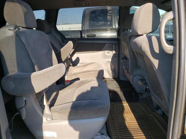 Photo 11 from auction – 2005 TOYOTA SIENNA LE with VIN 5TDBA23CX5S045491