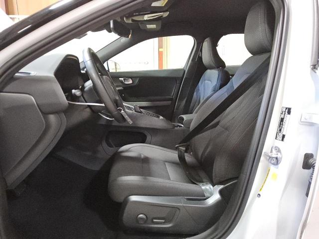 Photo 7 from auction – 2023 POLESTAR 2 with VIN YSMEG3KA1PL159907