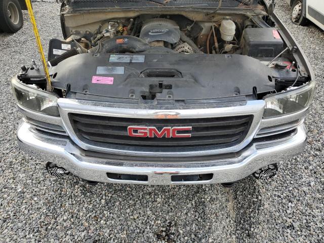 Photo 11 from auction – 2003 GMC SIERRA C15 with VIN 1GTGC13U83F159358