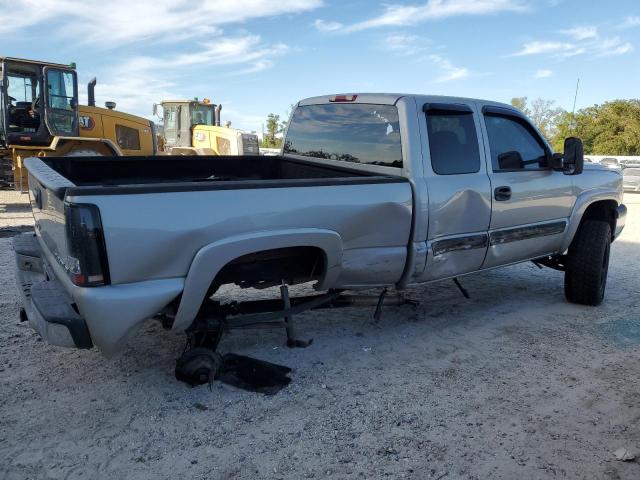 Photo 3 from auction – 2004 CHEVROLET SILVERADO with VIN 1GCEK19T44E166632