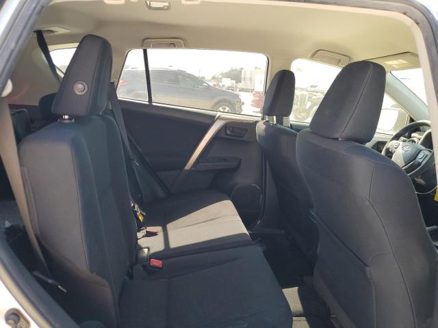 Photo 11 from auction – 2015 TOYOTA RAV4 LE with VIN JTMZFREV4FD080449