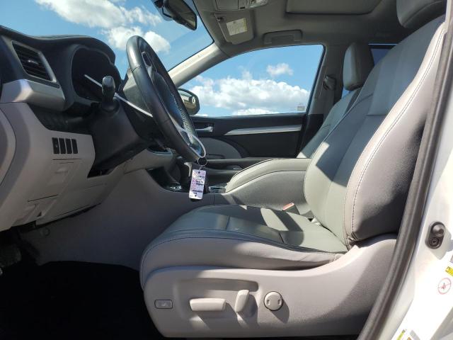 Photo 7 from auction – 2016 TOYOTA HIGHLANDER with VIN 5TDJKRFH2GS315051