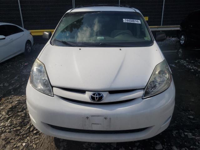 Photo 5 from auction – 2010 TOYOTA SIENNA CE with VIN 5TDKK4CC1AS330552