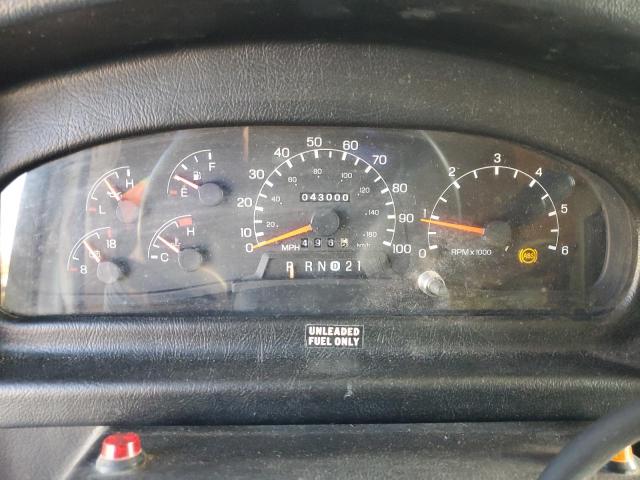 Photo 8 from auction – 2000 WINNEBAGO ITASCA with VIN 1FCNF53S2Y0A07140