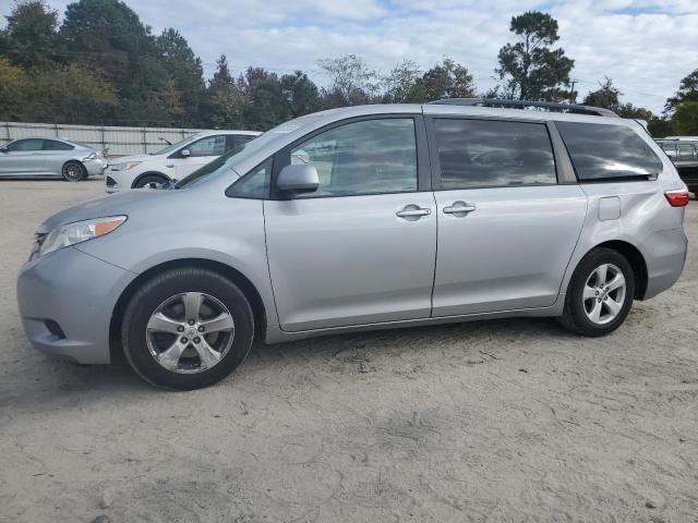 TOYOTA SIENNA LE 2015 with VIN 5TDKK3DC9FS660603 - Photo from auction