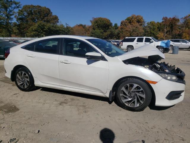 Фото 4 с аукциона – 2016 HONDA CIVIC EX с VIN 19XFC2F73GE239173