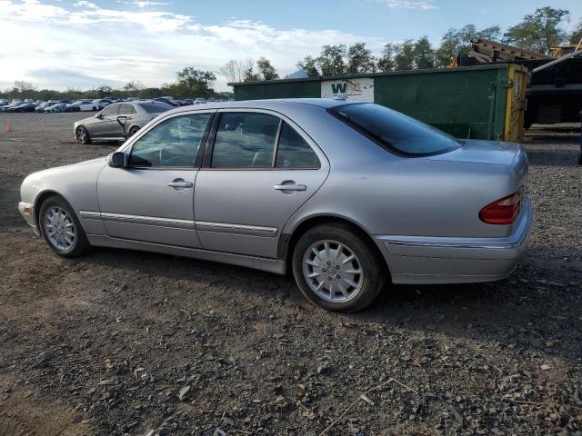 Photo 2 from auction – 2001 MERCEDES-BENZ E 320 4MAT with VIN WDBJF82J41X052567