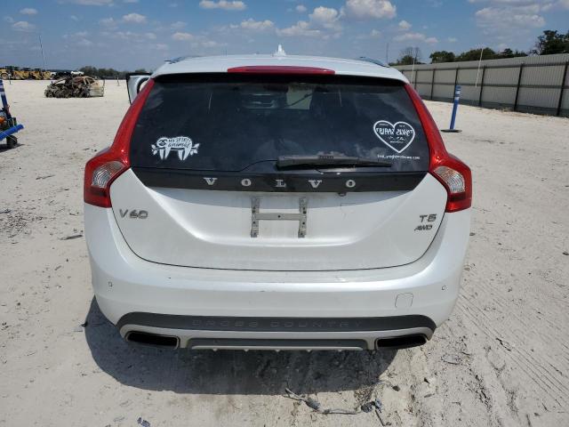 Photo 6 from auction – 2016 VOLVO V60 CROSS with VIN YV4612HK4G1012811