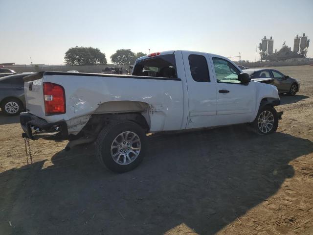 Photo 3 from auction – 2011 CHEVROLET SILVERADO with VIN 1GCRCREA3BZ443777