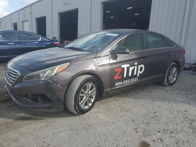 HYUNDAI SONATA SE 2017 with VIN 5NPE24AF8HH569008 - Photo from auction
