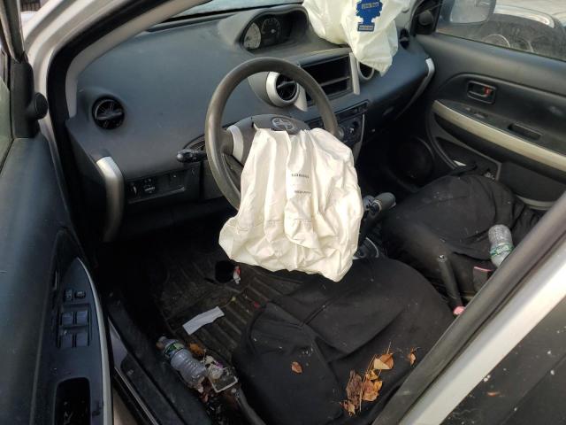 Photo 8 from auction – 2005 TOYOTA SCION XA with VIN JTKKT624550121979