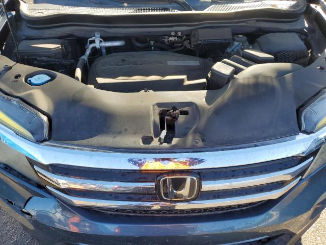 Photo 12 from auction – 2016 HONDA PILOT TOUR with VIN 5FNYF5H90GB023002