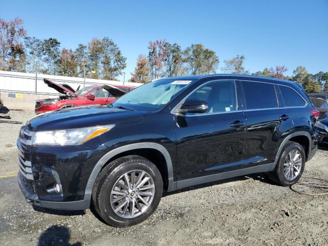 TOYOTA HIGHLANDER 2019 with VIN 5TDKZRFH1KS562280 - Photo from auction