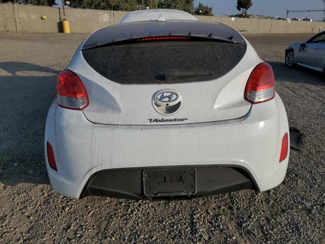 Foto 6 de la subasta – 2016 HYUNDAI VELOSTER con VIN KMHTC6AD7GU286744