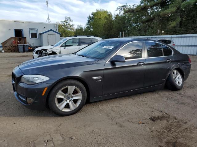 BMW 528 XI 2012 مع رقم تعريف المركبة WBAXH5C50CDW02323 - صورة من المزاد