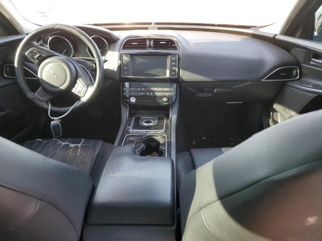 Photo 8 from auction – 2017 JAGUAR XE with VIN SAJAR4BG6HA966548