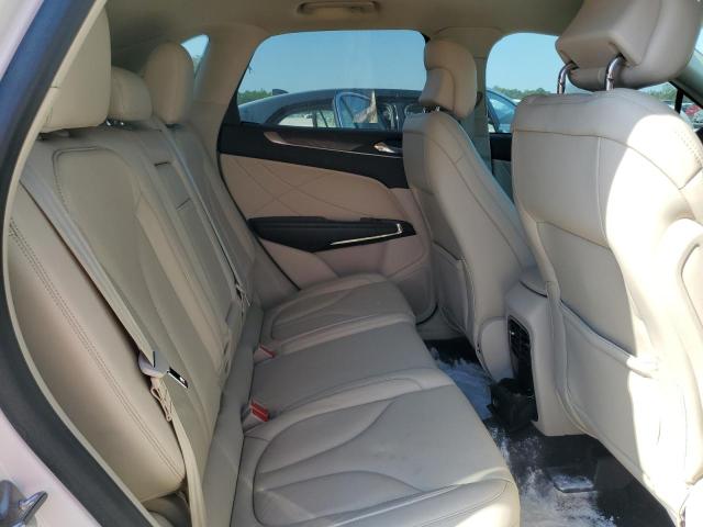 Photo 11 from auction – 2017 LINCOLN MKC RESERV with VIN 5LMCJ3C94HUL46703