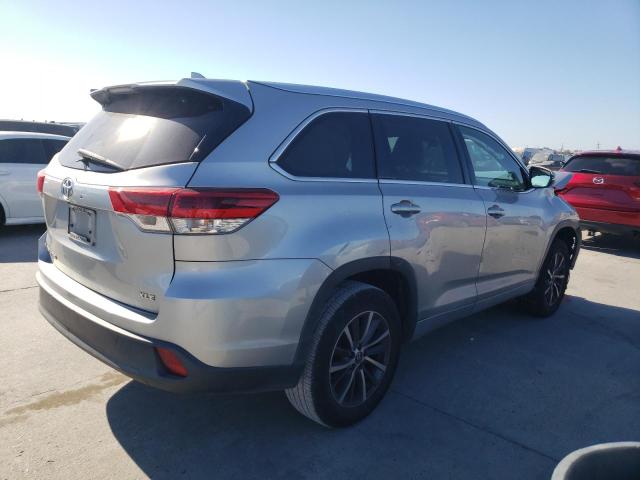 Photo 3 from auction – 2017 TOYOTA HIGHLANDER with VIN 5TDKZRFH5HS526035