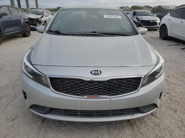 Photo 5 from auction – 2017 KIA FORTE LX with VIN 3KPFK4A79HE099766