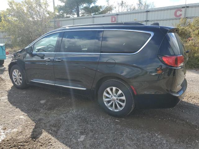 Photo 2 from auction – 2017 CHRYSLER PACIFICA T with VIN 2C4RC1BG9HR569770