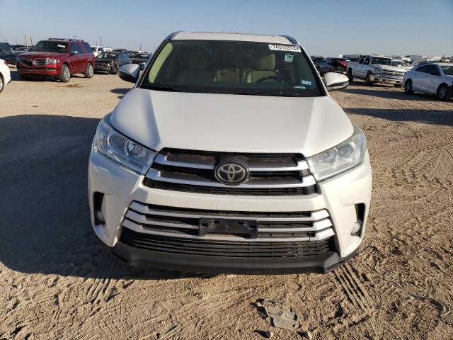 Photo 5 from auction – 2017 TOYOTA HIGHLANDER with VIN 5TDJZRFH6HS476709