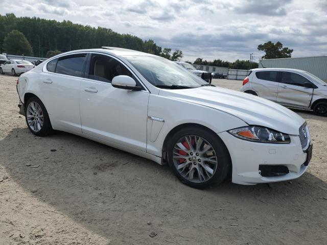 Photo 4 from auction – 2013 JAGUAR XF with VIN SAJWA0E70D8S66950