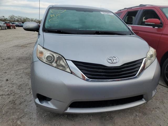 Photo 5 from auction – 2014 TOYOTA SIENNA LE with VIN 5TDKK3DCXES521059