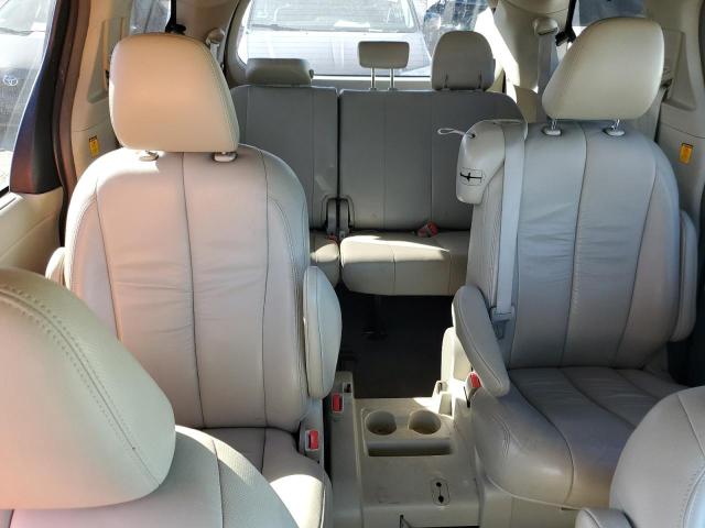 Photo 10 from auction – 2011 TOYOTA SIENNA XLE with VIN 5TDYK3DC7BS087513