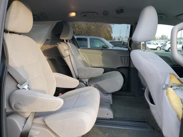 Photo 11 from auction – 2015 TOYOTA SIENNA LE with VIN 5TDKK3DC6FS669257