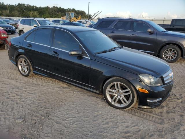 Photo 4 from auction – 2012 MERCEDES-BENZ C 300 4MAT with VIN WDDGF8BB1CA608995