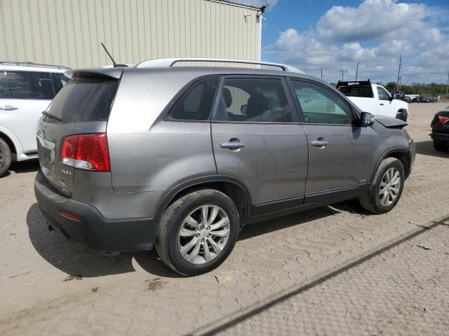 Photo 3 from auction – 2011 KIA SORENTO EX with VIN 5XYKUDA25BG062172