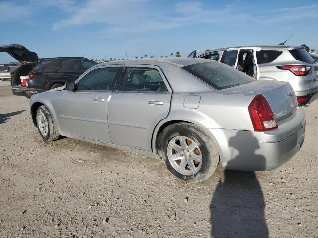 Photo 2 from auction – 2005 CHRYSLER 300 TOURIN with VIN 2C3JA53GX5H507938