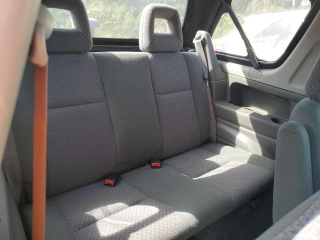 Photo 10 from auction – 2002 CHEVROLET TRACKER with VIN 2CNBJ18C326943340
