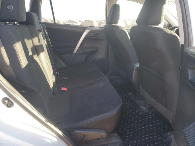 Photo 11 from auction – 2015 TOYOTA RAV4 LE with VIN 2T3BFREV1FW237679
