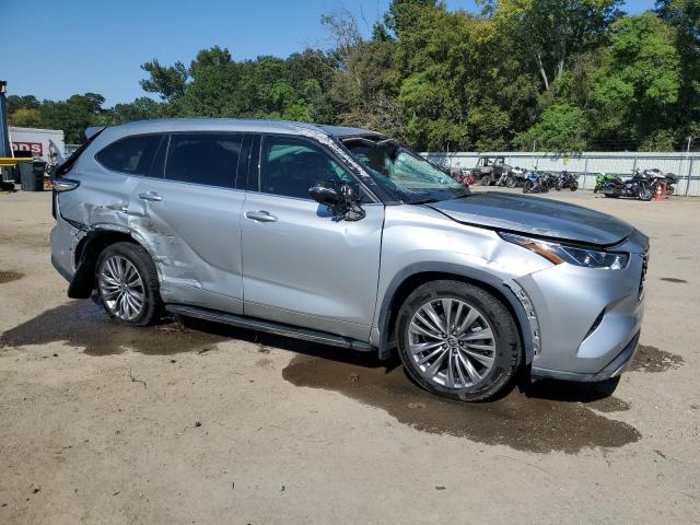 Photo 4 from auction – 2020 TOYOTA HIGHLANDER with VIN 5TDFZRAH1LS019165
